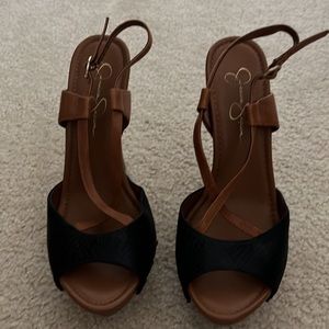 Jessica Simpson size 10 black and brown wooden style heels